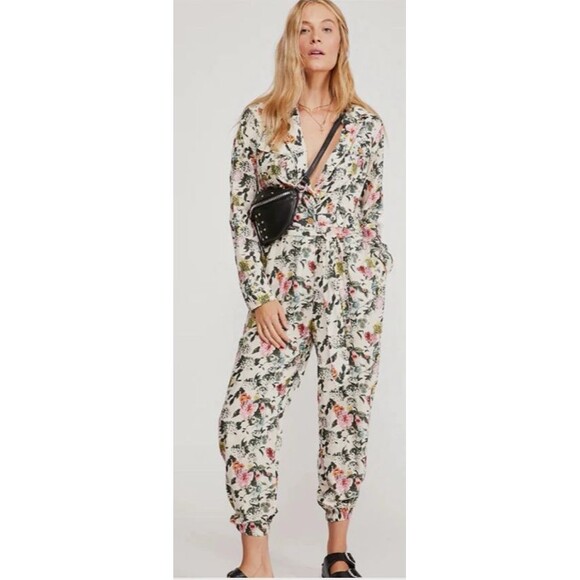 Free People Jumpsuit Womens Large Sierra Floral Print Boho Belted Pockets NWT - Picture 1 of 10